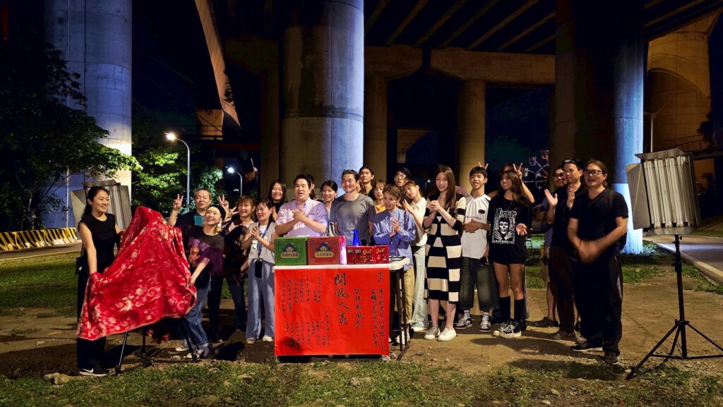 春節大片《影視圈風雲》卡司超狂 跨性別女神可芙首部大銀幕作品扛女主角,尬三金主持人Lulu和千萬網紅奇軒